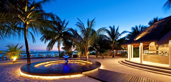 Maldivler Tatili: Mevsim, Transfer ve Otel Seçimi 5 Sheraton Maldives Full Moon tesisinin arşiv görünümü