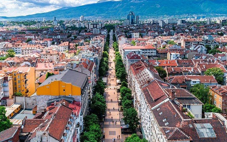 Euro’ya geçiş, Schengen üyeliği ve yeni dijital göçebe vizesi… Bulgaristan son yıllarda Avrupa’da çalışmak ve yaşamak isteyenler için dikkat çeken bir merkez haline geldi