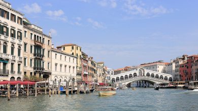 Venedik Grand Canal ve Rialto Köprüsü