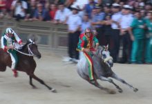 Palio di Siena at yarışı Piazza del Campo
