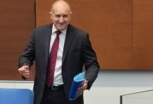 Bulgaristan Başbakanı Rumen Radev, Bezmer Hava Üssü’ne konuşlandırılan ve ülkeden ayrılan 2 ABD yakıt ikmal uçağının güneye uçmadığını açıkladı.
