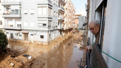 İspanya’nın Albacete bölgesine bağlı Madrigueras’ta etkili olan şiddetli yağışlar sele yol açtı.
