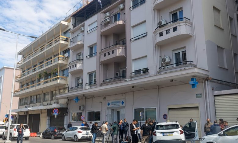 Yunanistan’ın Selanik kentindeki Thermi bölgesinde faaliyet gösteren özel bir klinik, personel sayısının yasal kriterleri karşılamadığı gerekçesiyle kapatılıyor.